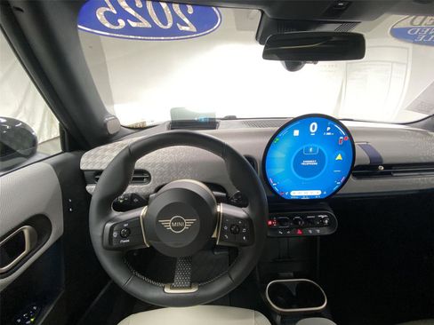 Certified 2025 MINI Cooper S image 30