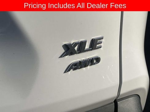 Used 2021 Toyota RAV4 XLE AWD/4WD image 8