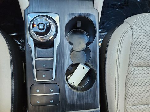 Certified 2020 Ford Escape Titanium image 18