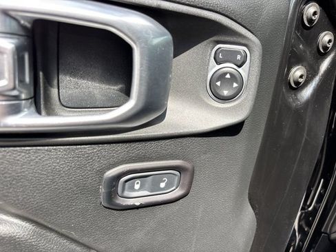 Used 2019 Jeep Wrangler Unlimited Rubicon AWD/4WD image 21