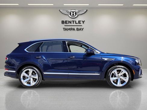 New 2025 Bentley Bentayga Azure V8 image 9