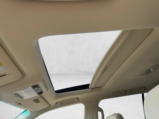 Used 2013 Lexus LX 570 4WD w/ Luxury Pkg image 13