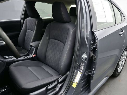Used 2024 Toyota Corolla LE FWD image 11