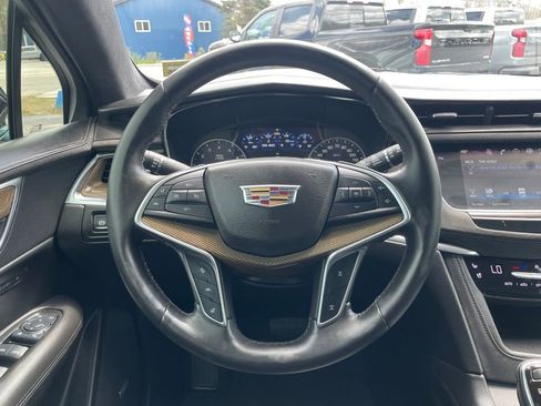 Used 2017 Cadillac XT5 Platinum AWD/4WD image 13