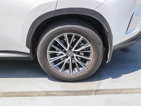 Used 2025 Lexus NX 350h AWD w/ Accessory Package (2T) image 16