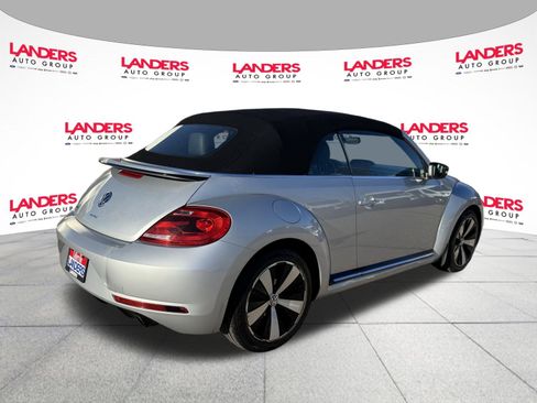 Used 2013 Volkswagen Beetle 2.0T image 3