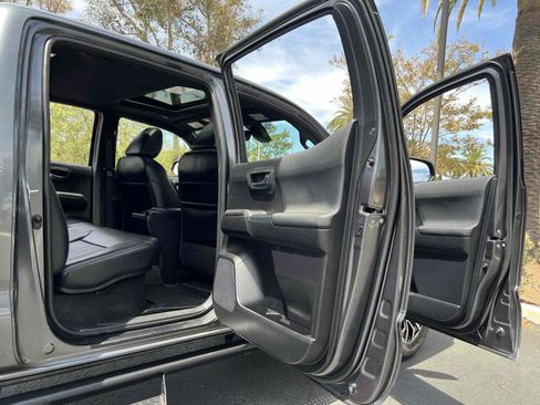 Used 2021 Toyota Tacoma TRD Sport w/ TRD Premium Sport Package RWD image 59