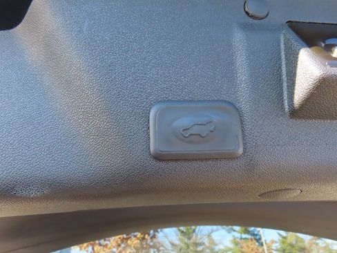 Used 2014 GMC Acadia Denali image 45