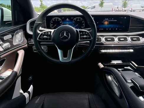 Used 2020 Mercedes-Benz GLS 450 4MATIC image 6