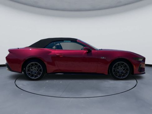 Used 2025 Ford Mustang GT Premium w/ GT Performance Package RWD image 4