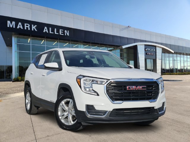 Used 2024 GMC Terrain SLE FWD image 1