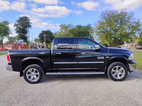 Used 2015 RAM 1500 Laramie w/ Convenience Group image 13