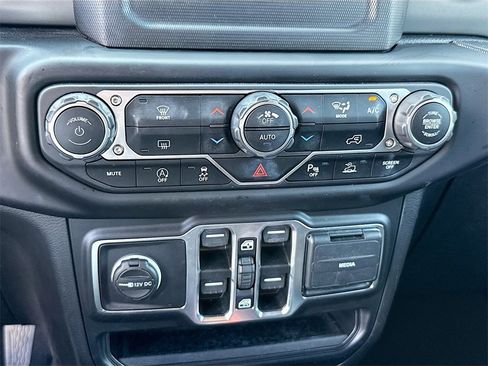 Used 2021 Jeep Wrangler Unlimited Sport S image 16