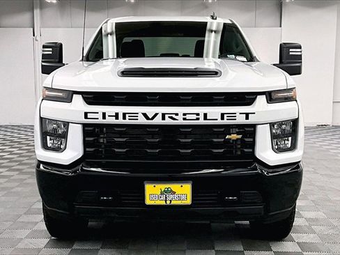 Used 2023 Chevrolet Silverado 2500 Custom image 3