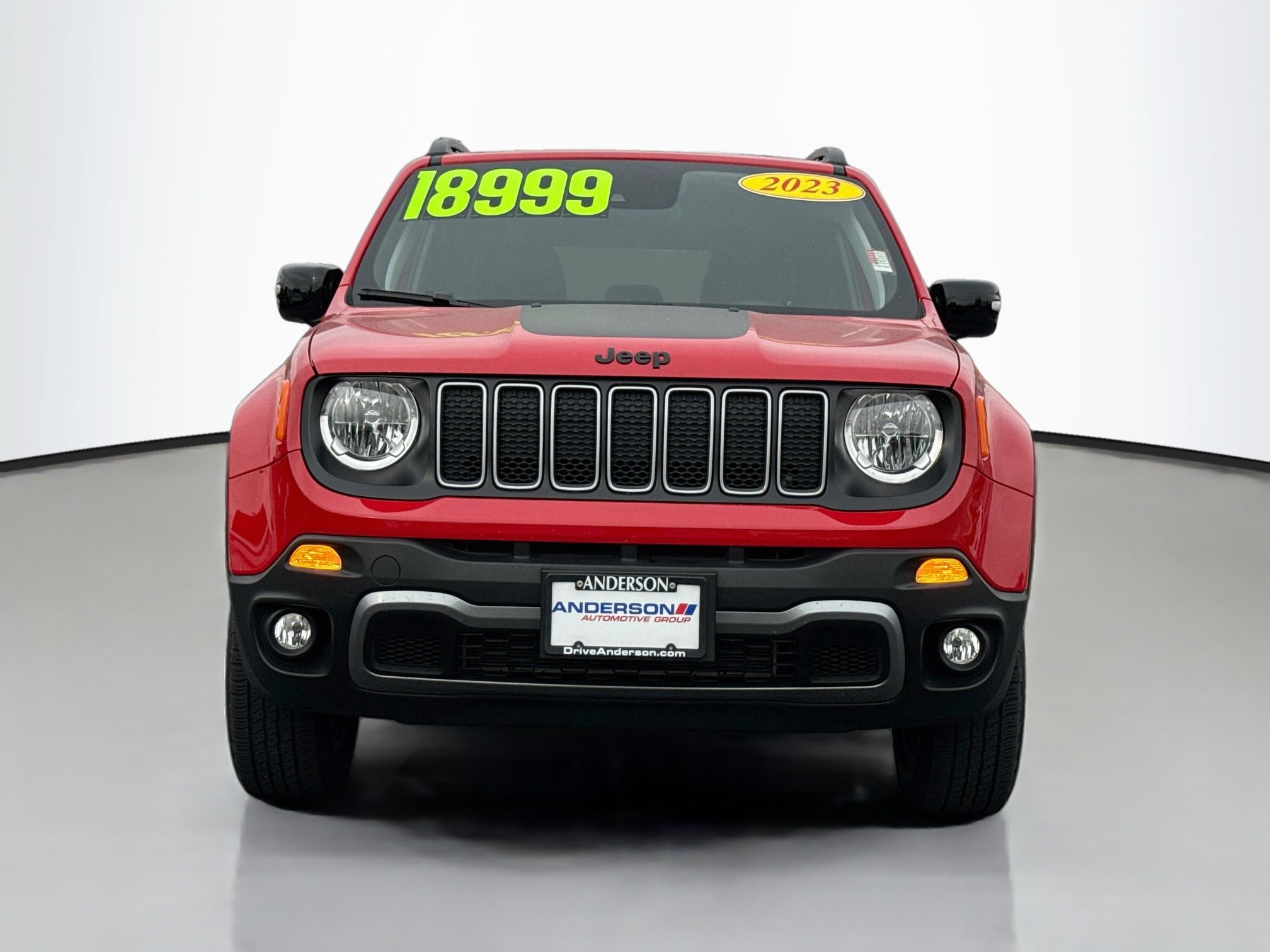 Used 2023 Jeep Renegade Latitude AWD/4WD image 2