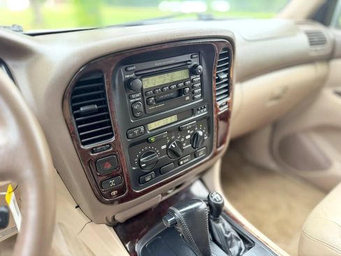Used 2000 Toyota Land Cruiser AWD/4WD image 53