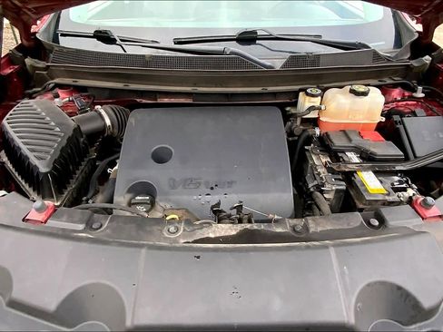 Used 2020 Chevrolet Traverse LT image 30