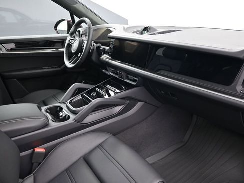 New 2026 Porsche Cayenne Turbo AWD/4WD image 14