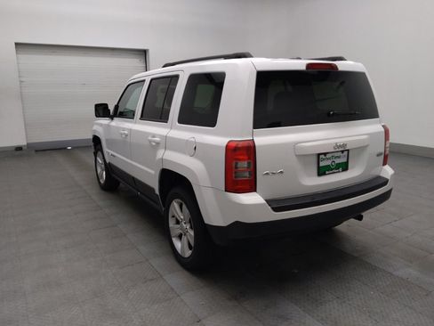 Used 2016 Jeep Patriot Latitude AWD/4WD image 5