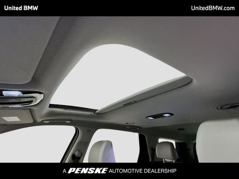 Used 2021 Hyundai Palisade SEL w/ Premium Package image 12