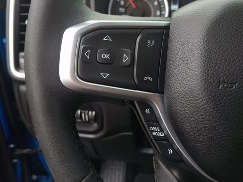Used 2025 RAM 1500 Big Horn AWD/4WD image 21