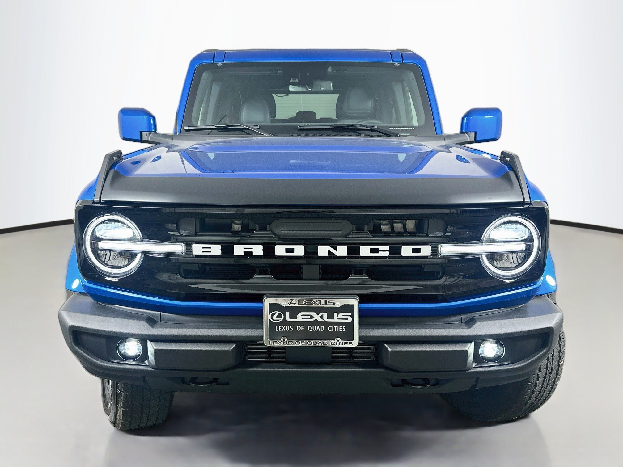 Used 2024 Ford Bronco Outer Banks AWD/4WD image 2