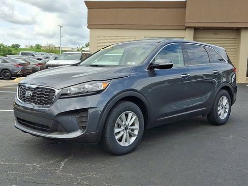 Used 2020 Kia Sorento LX FWD image 3