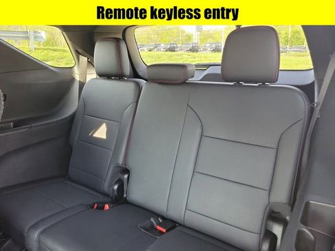 Used 2024 Chevrolet Traverse RS AWD/4WD image 27