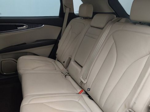 Used 2018 Lincoln MKX Reserve w/ Driver Assistance Package image 18