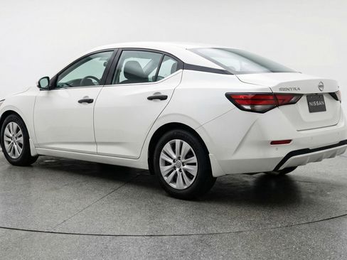 Used 2025 Nissan Sentra S image 6