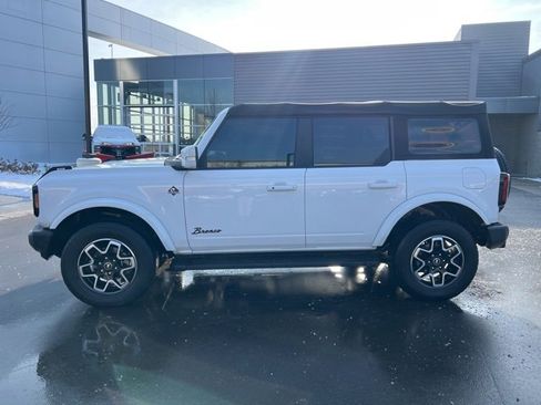 Used 2022 Ford Bronco Outer Banks image 8