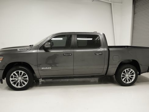 Used 2024 RAM 1500 Laramie AWD/4WD image 6