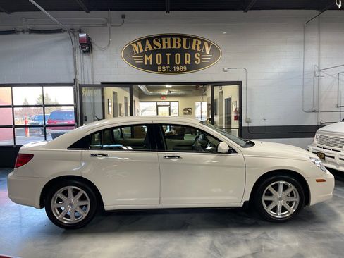 Used 2008 Chrysler Sebring Limited image 9
