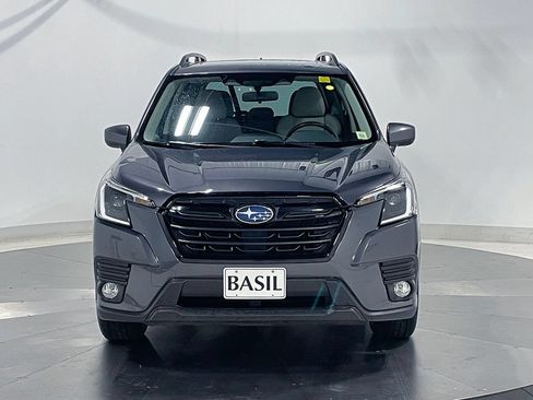Used 2023 Subaru Forester Premium AWD/4WD image 10