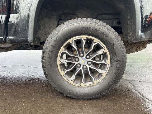 Used 2019 Chevrolet Colorado ZR2 image 2