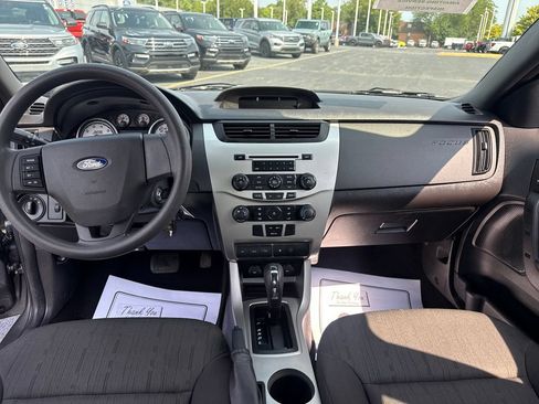 Used 2010 Ford Focus SE FWD image 20