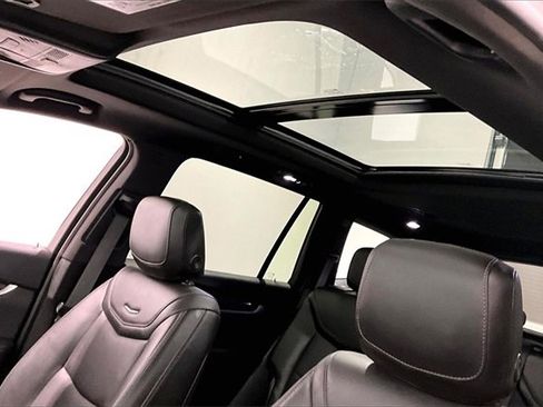 Used 2023 Cadillac XT6 Sport image 37