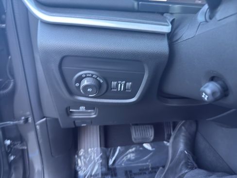 New 2025 Jeep Grand Cherokee Limited w/ Luxury Tech Group II image 7