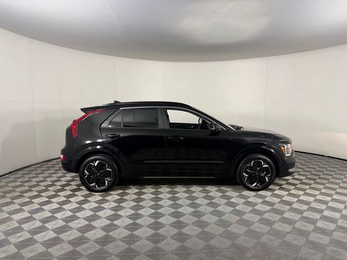 Used 2025 Kia Niro Wind FWD image 5