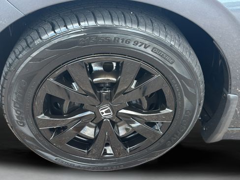 Certified 2024 Honda Civic LX image 29