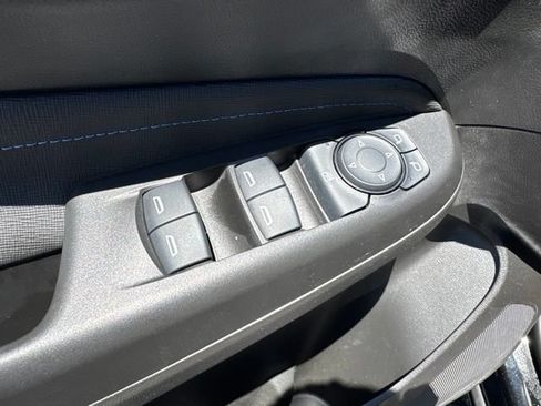 Used 2025 Buick Envista Sport Touring FWD image 9