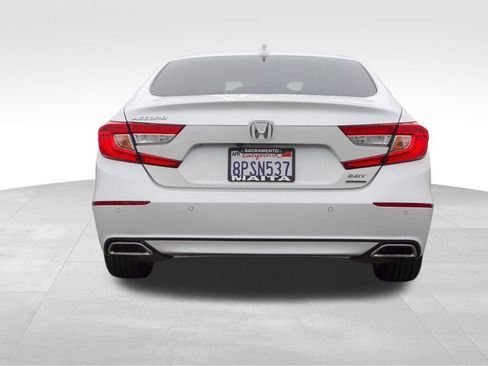 Used 2020 Honda Accord Touring image 6