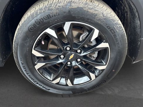 Used 2023 Chevrolet TrailBlazer LT FWD image 12