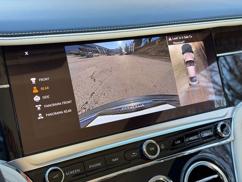 Used 2023 Bentley Continental GT V8 image 24