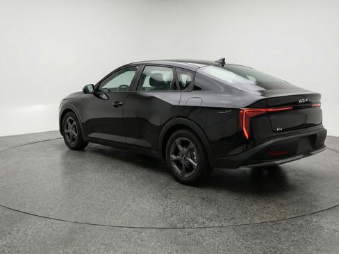 Used 2025 Kia K4 LXS image 6
