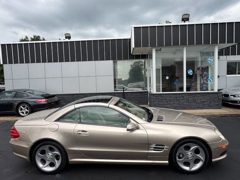 Used 2005 Mercedes-Benz SL 500 w/ AMG Sport Pkg image 10