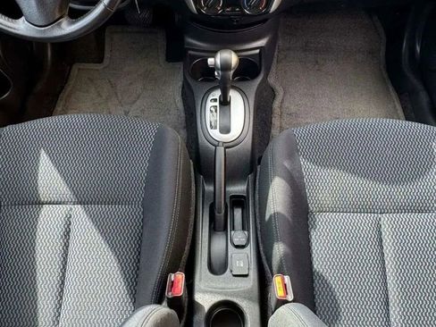 Used 2016 Nissan Versa Note SV image 25