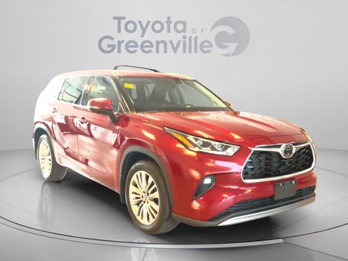Certified 2024 Toyota Highlander Platinum AWD/4WD image 8