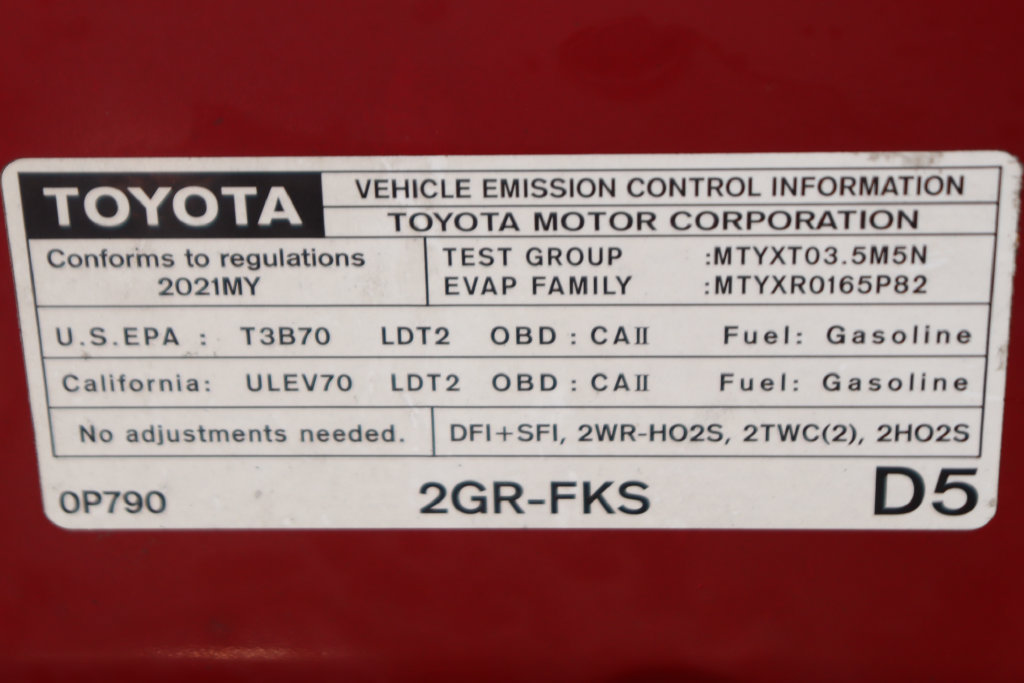 Used 2021 Toyota Tacoma TRD Off-Road w/ Technology Package AWD/4WD image 12
