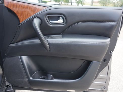 Used 2019 INFINITI QX80 Luxe image 34